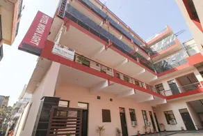 OYO 28205 Hotel Moonlight - Image 3