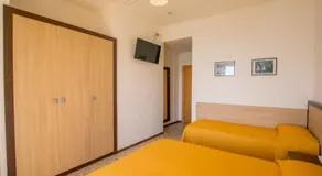 Hotel Apollonia Sea View & Beach Pool - Image 2