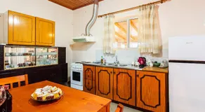 Makarounis Athanasios Traditional Apartments(Ξενώνας) - Image 4