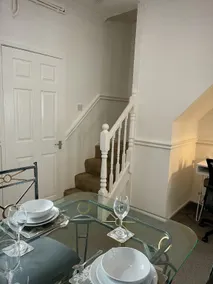Ideal 2 bed pay-as-you-stay home in Widnes sleeps 5 - Image 4