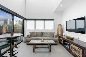 1 Bedroom Modern Townhouse in Casuarina - Image 2