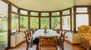 Spacious detached 4 bed can sleep 9 Parking - Image 3