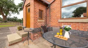 2 Bed in Ruabon oc-waf253 - Image 5