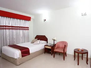 Meridian Hotel & Restaurant - Image 2