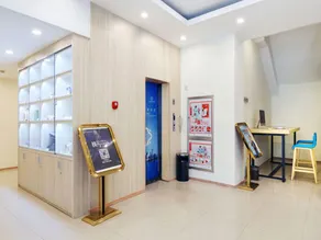 Hanting Hotel Hangzhou Central Wulin Square Metro Station - Image 4