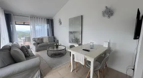 Appartement 'Appartamento Vue sur Mer' avec piscine partagée, terrasse privée et climatisation - Image 5