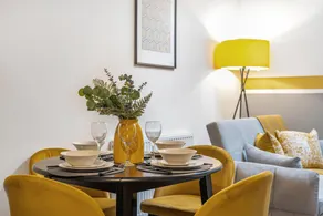 5-Bedroom apartment in Manchester - all en-suite bathrooms - sleeps 10 - free parking - Image 5