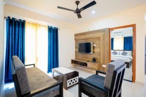 Elegance Serviced Apartment - Image 2