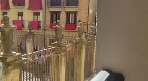 Cálido y acogedor apartamento en el corazón de Puente la Reina - Image 5