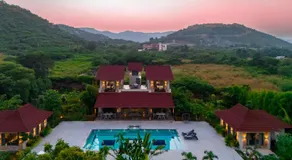 Raas Stays by ELIVAAS Signature 4-BHK Retreat With Private Pool, Gardens, Lounge & Scenic Aravali Views - Image 3