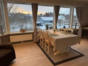 House under the Aurora Cozy Private Home with Fireplace - Image 5