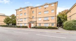 Newly Renovated 2BR Near Airport Book Fast - Image 2