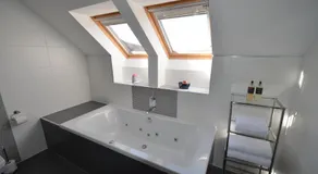 Lochview Guesthouse - Image 3