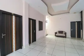 OYO 71455 Vasee Residency - Image 3