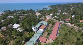 The Long Hostel - Image 2