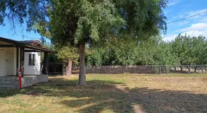 Peaceful Country Stay, Blue Home in Fresno - Image 5