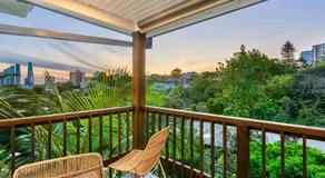 Luxurious Couple's Nest - With Iconic Sydney Harbour Bridge Views - Image 5
