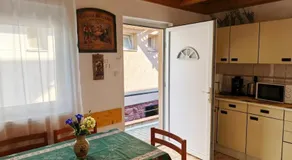 Lavender Apartment - Image 4