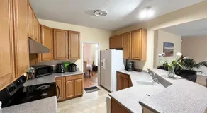 Comfortable Rooms in A Single Family House in Chapel Hill near UNC Duke RTP, with Massage Chair - Image 5