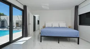 Wayaca Luxury Villa Brand New 4 Bedroom - Image 2