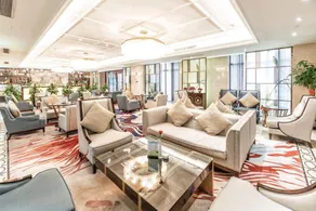 Ruili Bund Hotel - Image 2