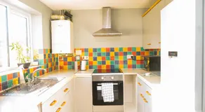 Newly Refurbished Home fit for to 7 family members, Groups, Contractors Centre of Bradley Stoke - Image 4
