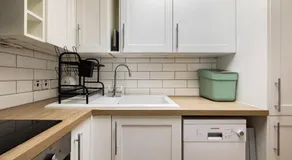 Wild Roses Serviced Apartments - City Airport - Image 4