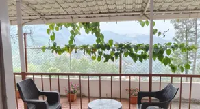 May Fair Vista Home - Luxury Villa - Huge Lawn - Scenic Views - Free Parking - Image 4