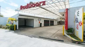 RedDoorz @ EL Runway Hotel Bulacan - Image 4