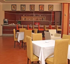 Club Side Coast - Image 3