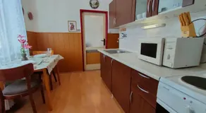 2-iz. byt v tichej lokalite s bezplatným parkovaním - Image 3
