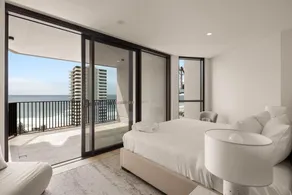 Mermaid Luxe - Spacious 4BR Coastal Retreat - Image 2