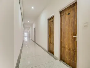 Hotel O Yellow Stone - Image 3