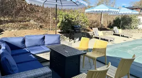 Spacious Poolside Boston Stay Sleeps 8 Pet Friendly - Image 5