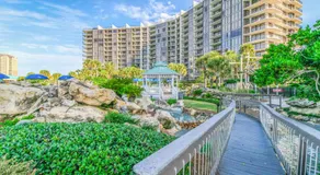 Gorgeous seaside home offering spacious living and convenient beach access - Image 3