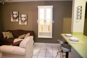 Kingston Town Suite - Image 3