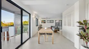 Crystal Shores Sunshine Beach - Image 4