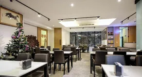 Country Garden Hotel - Image 5