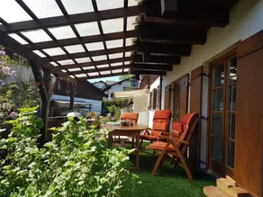 Ferienhaus mit wunderschönen Garten und Bergblick - Image 2
