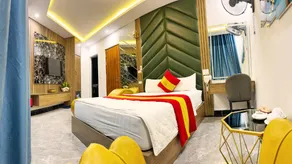 Queen Hotel Mo Lao - Image 2