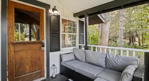 Cozy Home W/ King Bed & Lake access - Image 5