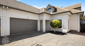 St Georges Gem - Spacious and Well-located Family Stay - Image 3
