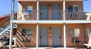 Travelers Motel - Image 5