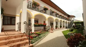 Arkadenweingut-Gästehaus Heiss - Image 2