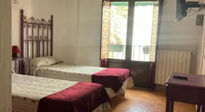 Hostal Calderon Cuenca - Image 2