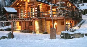 Artsy Luxurious Ski-In-Out-Chalet - Image 5