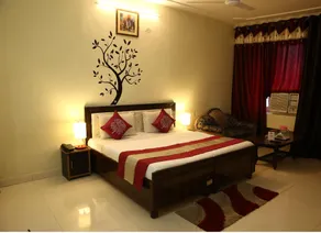 Hotel the diamond Ring - Image 3
