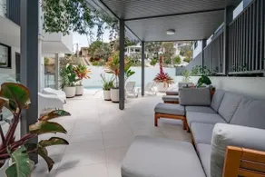Coolum Gem with BBQ & Stunning Pool - Image 4