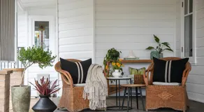 Narraweema Guesthouse - Historic Luxury BnB Retreat - Image 3