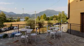 LA CORTE SUL LAGO - Image 4